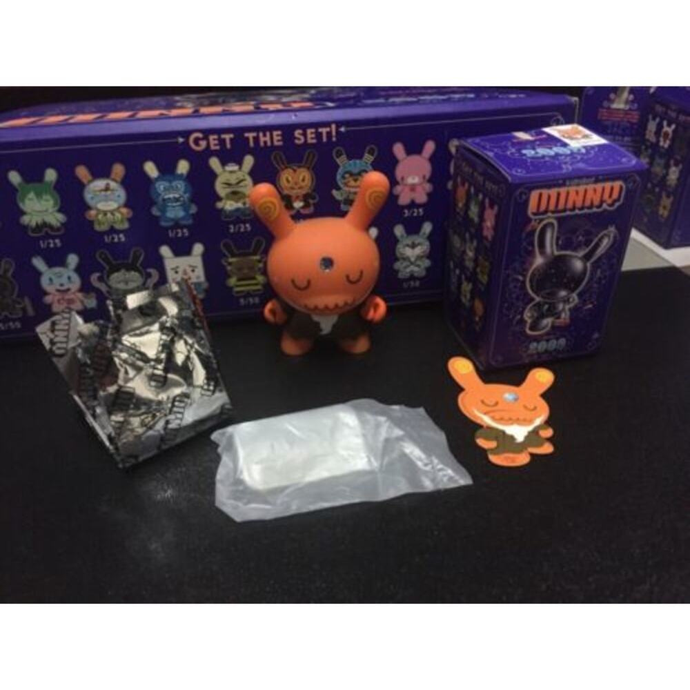 Kidrobot Dunny 2009 Series Shawnimal Vinyl  3" Soothsayer 2/25 Complete